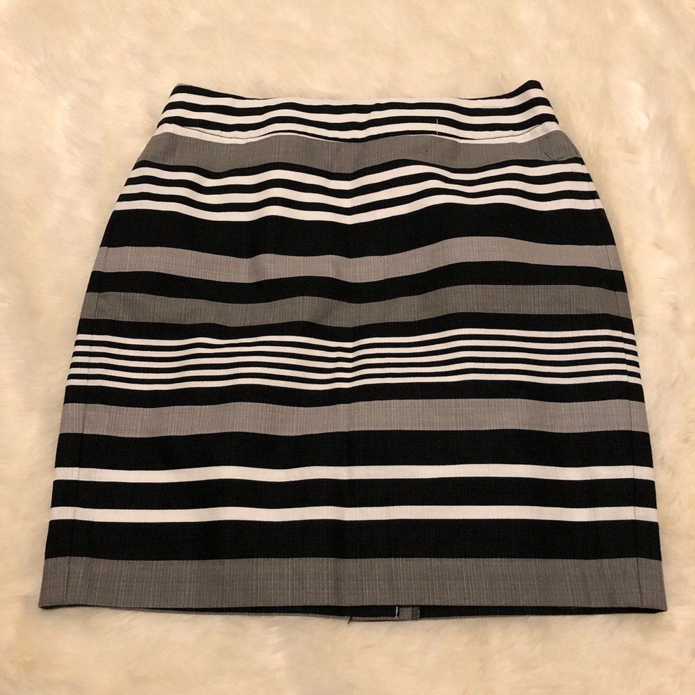 New Banana Republic Factory Pencil Skirt Size 4P